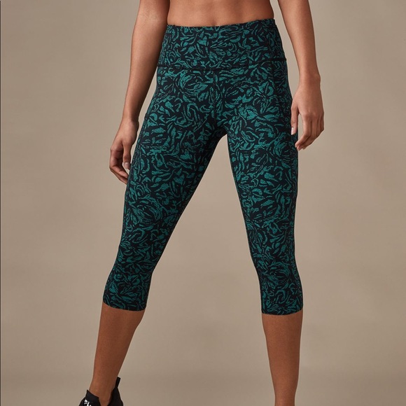 lululemon athletica Pants - Lululemon crop leggings